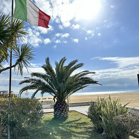 Ferienhaus Fuer 6 Personen Ca 40 Qm In Bibione, Adriakueste Italien Und Umgebung 別荘